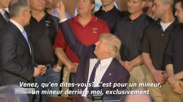 Donald Trump va au charbon avec des mineurs