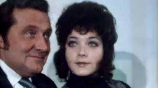 Dédicace à Lausanne de Patrick Macnee et Linda Thorson. [RTS]