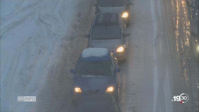 La neige perturbe le trafic en Suisse