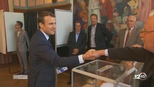 Législatives françaises: l'heure de vérité a sonné pour Emmanuel Macron et son mouvement