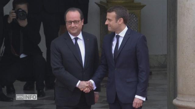 Emmanuel Macron arrive au palais de l'Elysée pour la passation de pouvoir