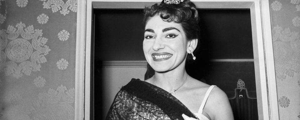 Portrait de la cantatrice Maria Callas en 1955 à Milan. [Leemage/AFP]