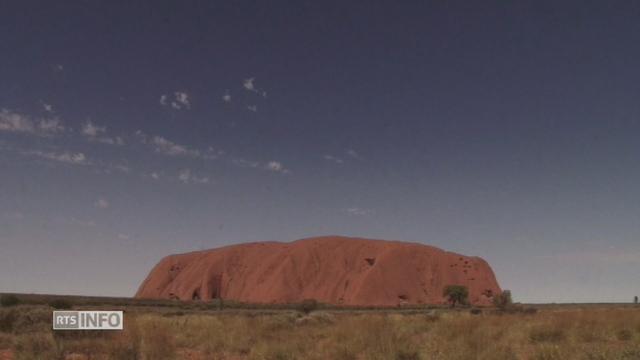 Touristes interdits d'Uluru dès 2019