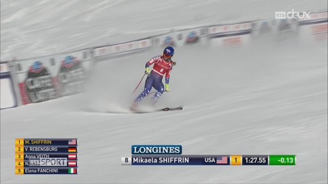Ski-Descente dame de Lake Louise: Michelle Gisin sur le podium derrière Mikaela Shiffrin et Viktoria Rebensburg
