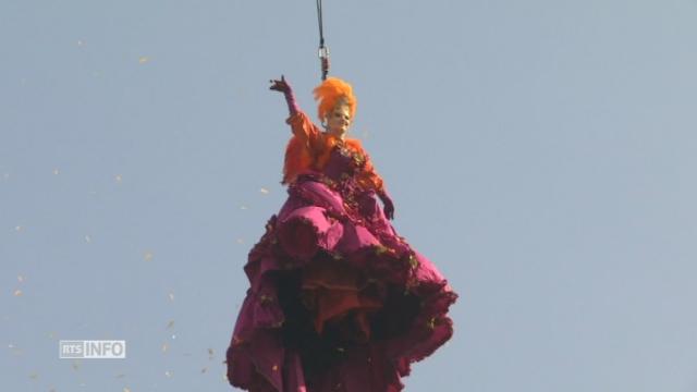 Les images du "vol de l'ange" du carnaval de Venise