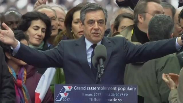 Au Trocadéro, François Fillon remercie ses partisans