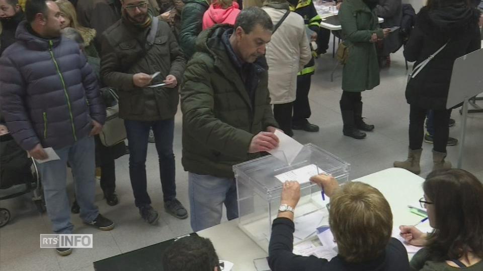 Les Catalans se rendent aux urnes pour élire leur Parlement