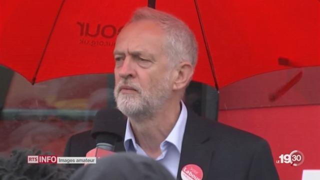 Entre le rouge et le képi, portrait de Jeremy Corbyn