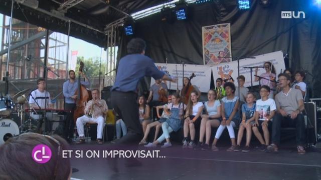 Un chef d’orchestre coordonne un concert totalement improvisé à Lausanne
