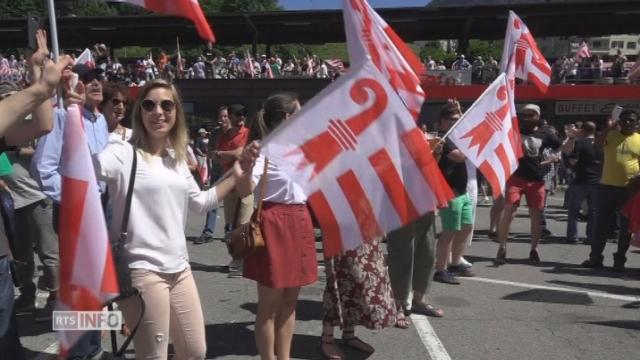 La Rauracienne retentit sur la place de la gare de Moutier