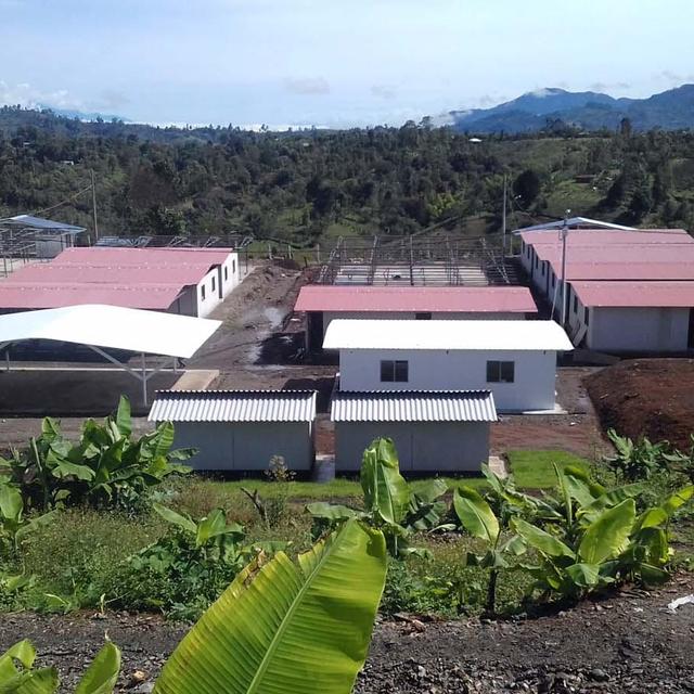 Un campement d’accueil en chantier des guérilleros [RTS - Cécile Raimbeau]