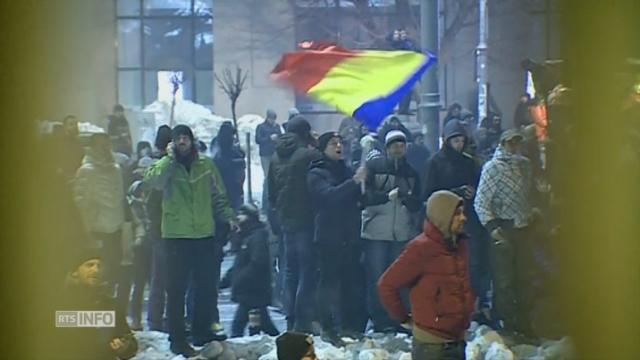 Des milliers de Roumains manifestent contre la réforme du code pénal