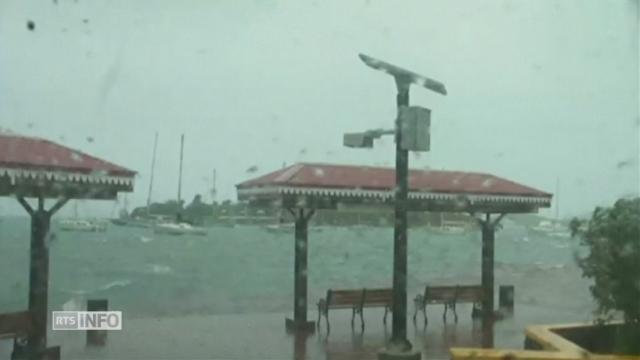 Irma déferle sur les Antilles