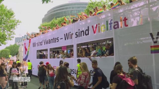 La Gay Pride de Berlin célèbre le mariage pour tous