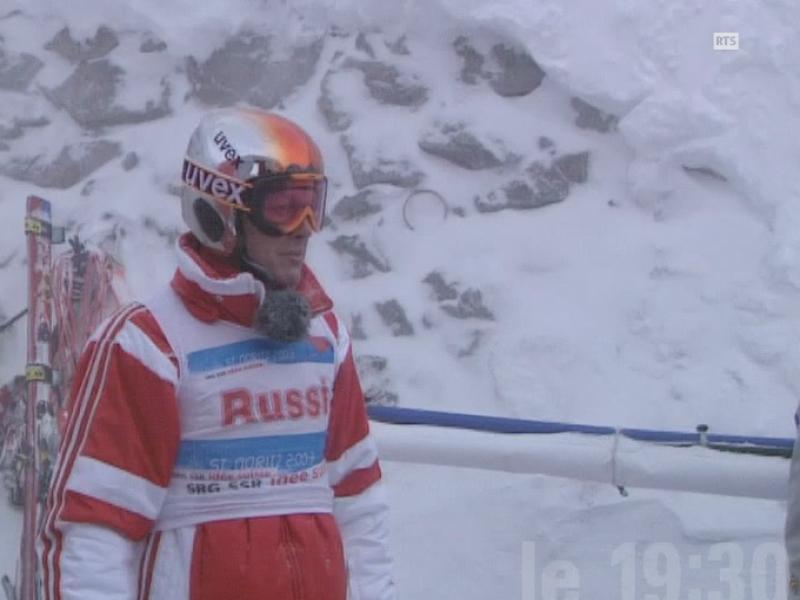 Bernhard Russi prépare la piste de descentes des mondiaux de St-Moritz en 2003. [RTS]