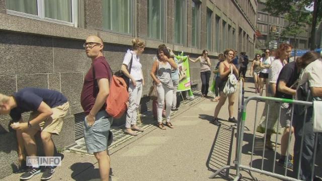 Des défenseurs du climat se mobilisent à Berne