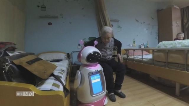 En Chine, des robots pour distraire les aînés en EMS