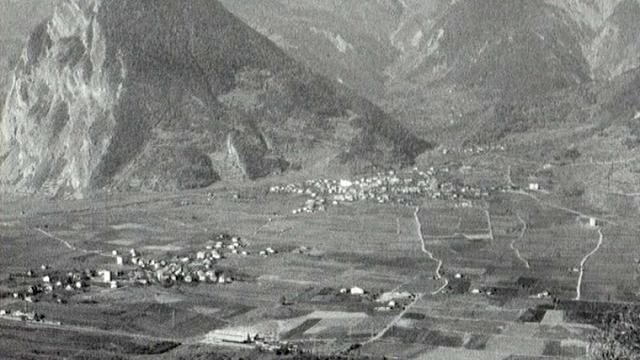 A Chamoson en Valais en 1968. [RTS]