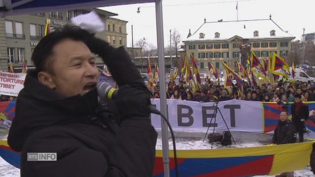 Les Tibétains en exil manifestent à Berne contre le président chinois