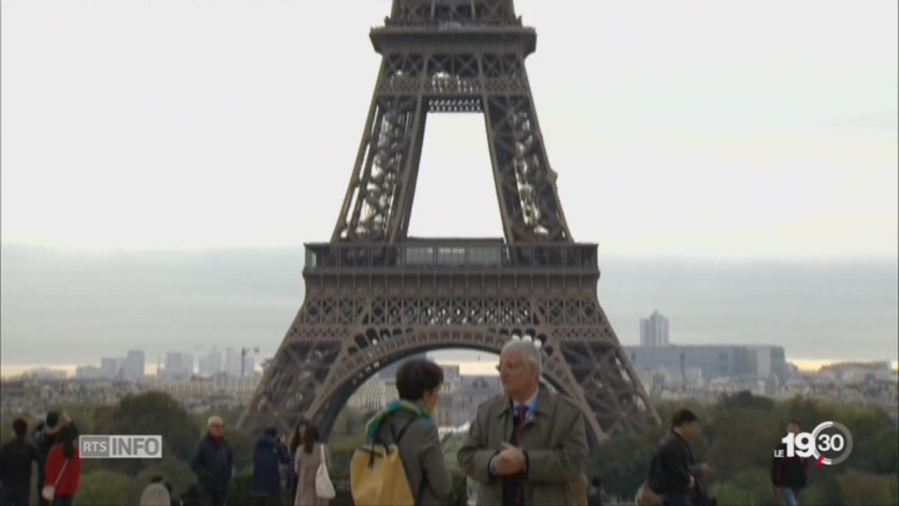 Risque terroriste: Paris mure la tour Eiffel