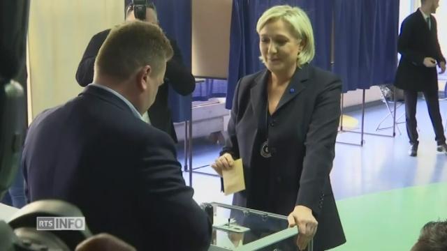Marine Le Pen a glissé son bulletin dans l'urne à Hénin-Beaumont