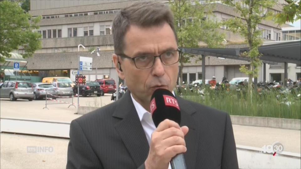 Médecins suisses noyés par la paperasse?: entretien avec Oliver Peters, directeur général adjoint au CHUV