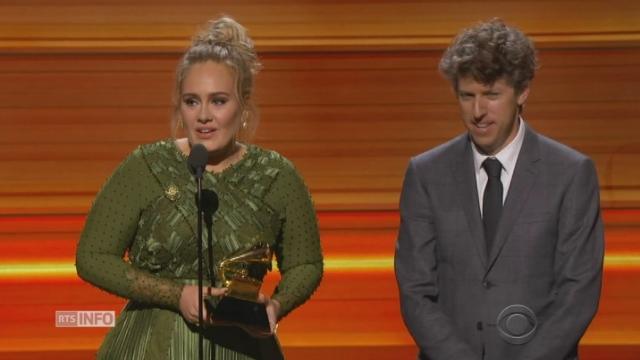 Adele triomphe aux Grammy Awards