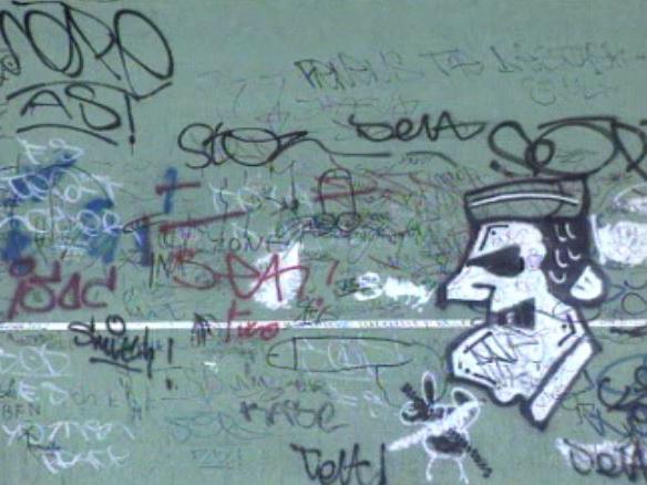 Graffitis: ras-le-bol à Lausanne et dans sa banlieue. [RTS]