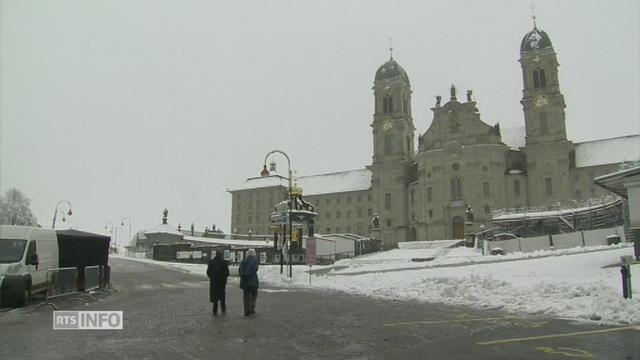 La neige a posé son manteau blanc en Suisse