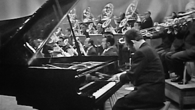 Concerto de Gibraltar, au piano Julien-François Zbinden. [RTS]