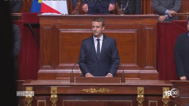 Emmanuel Macron resserre les mailles de son autorité démocratique