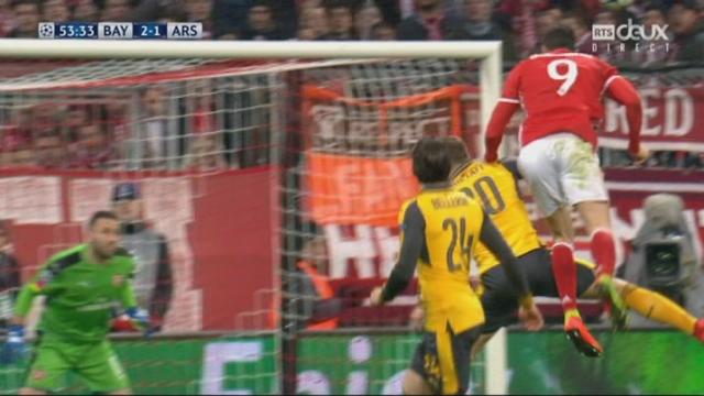 1-8, Bayern – Arsenal (2-1): but de Lewandowski de la tête après un centre de Lahm