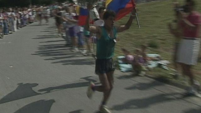 Le Colombien Francisco Sanchez Martinez remporte Sierre Zinal en 1991. [RTS]