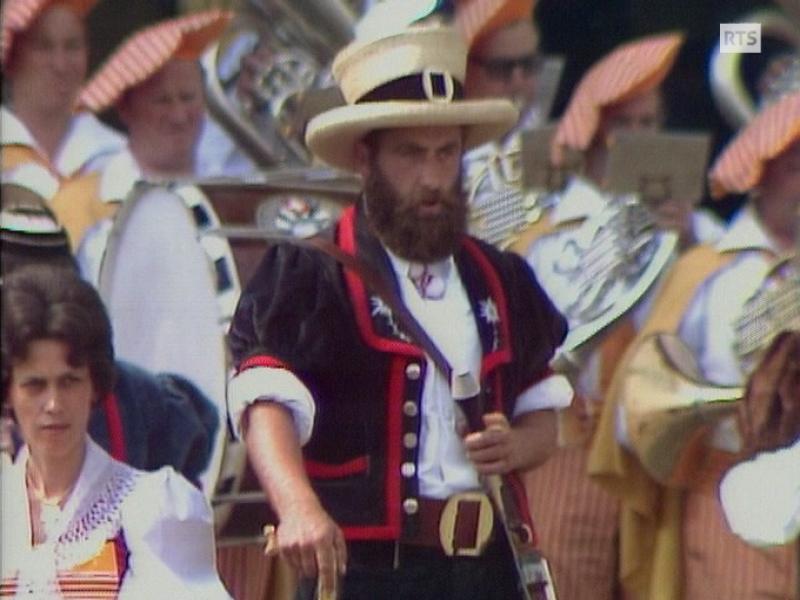 Le Ranz des Vaches chanté en patois par l'armailli Bernard Romanens lors de la Fête des vignerons 1977 à Vevey. [RTS]