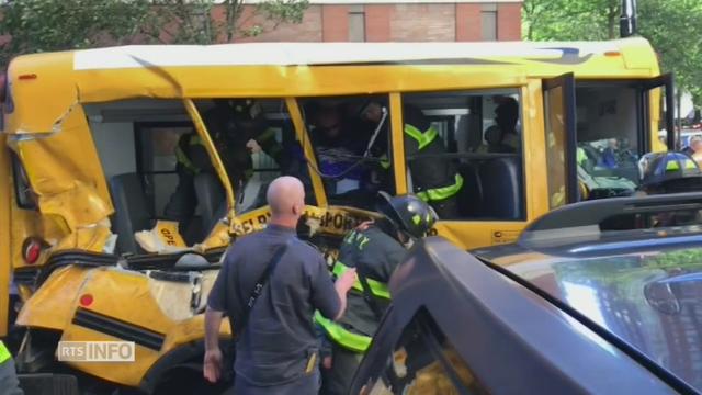 Les pompiers de New York à la rescousse des passagers du bus scolaire