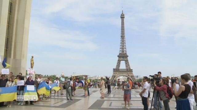 Manifestation anti-Poutine à Paris, juste avant sa venue