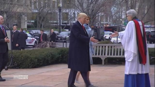 Le couple Trump va a l'église