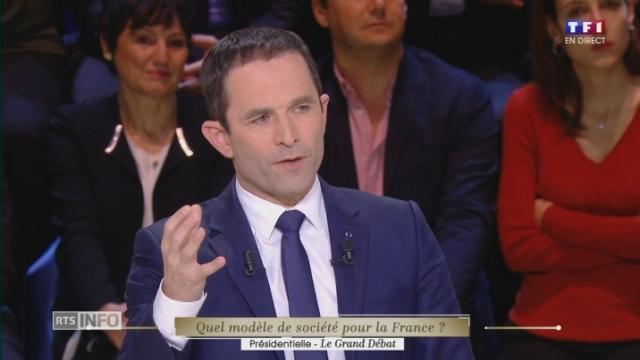 Emmanuel Macron secoué par Benoît Hamon et Marine Le Pen