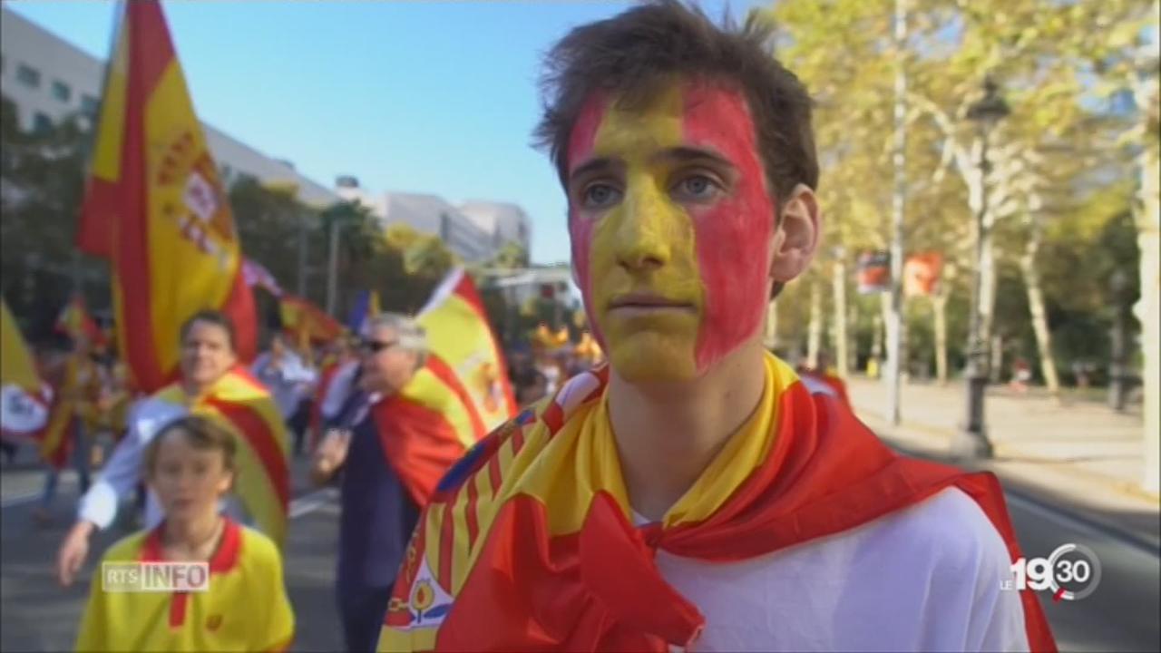 Barcelone: des centaines de milliers d'unionistes dans les rues
