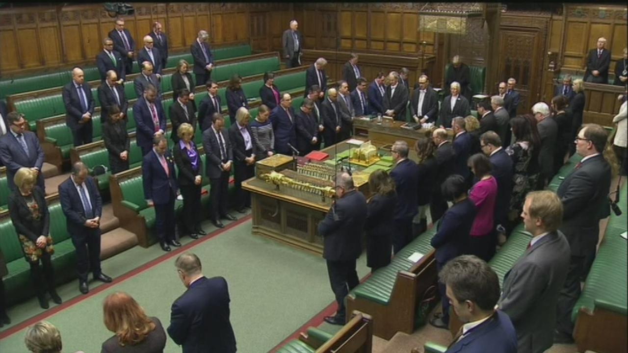 Minute de silence au Parlement britannique