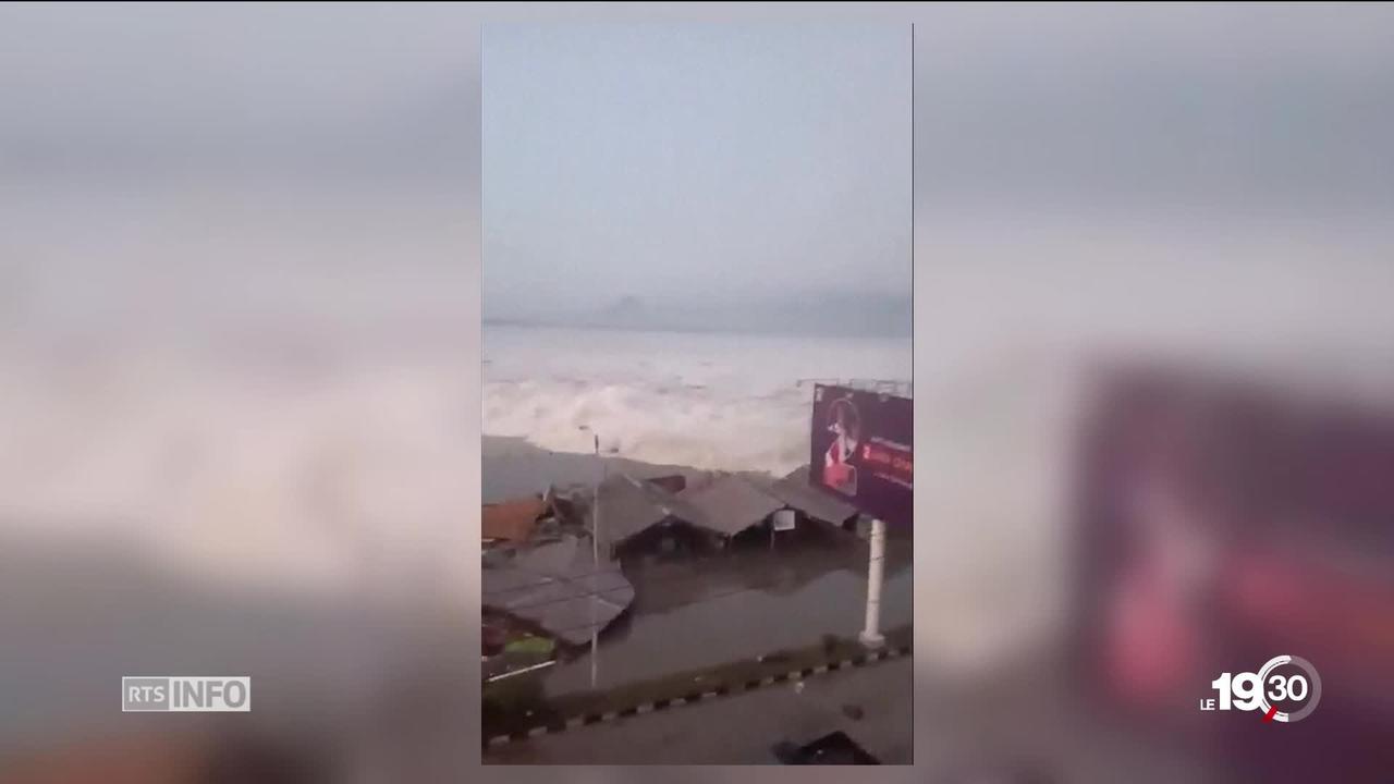 Le nombre de victimes du tsunami en Indonésie ne cesse d'augmenter. Il s'élève à plus de 800 morts