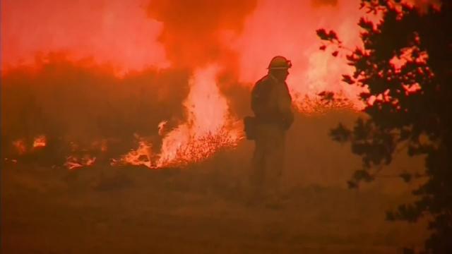 Pas de répit sur le front des incendies en Californie