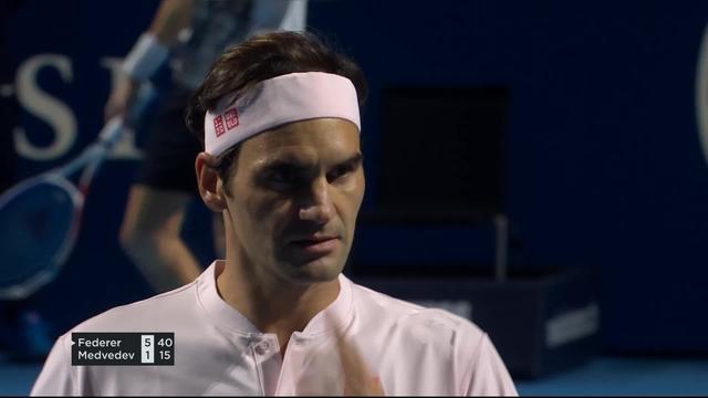 1-2, R. Federer (SUI) - D. Medvedev (RUS) (6-1): Federer gagne le premier set facilement