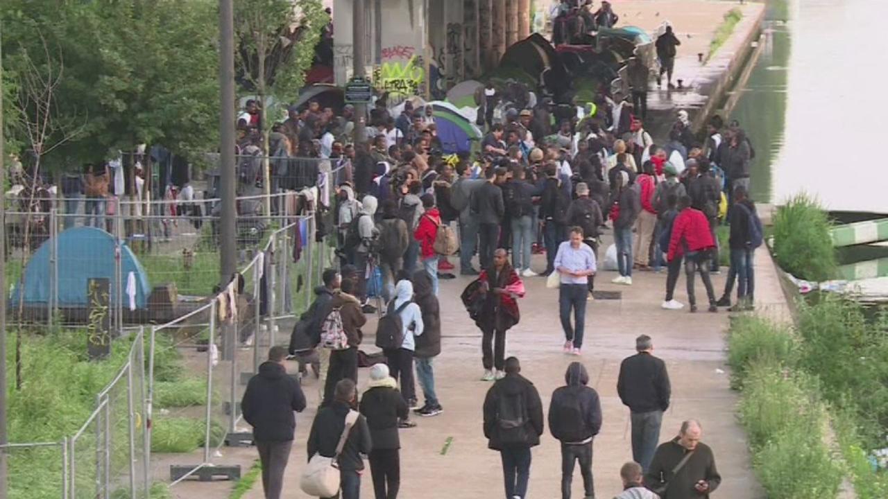 Le plus gros campement de migrants de Paris est évacué