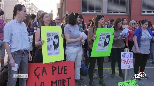 VD: une manifestation attendait Bertrand Cantat aux Docks