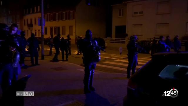 Fusillade de Strasbourg: le suspect abattu après 48h de traque, et le marché de Noël a rouvert ce matin.