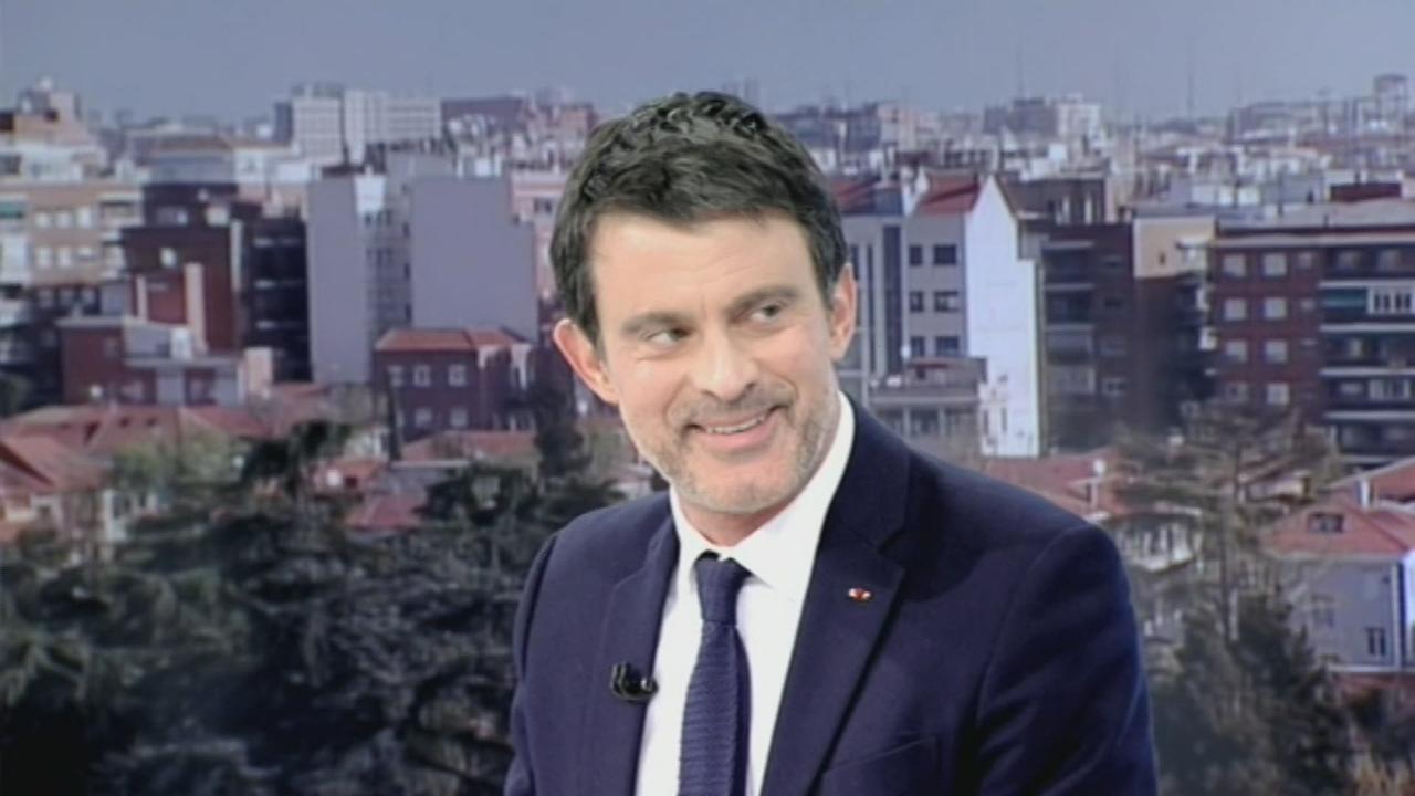 Manuel Valls dit étudier la possibilité d'une candidature à Barcelone