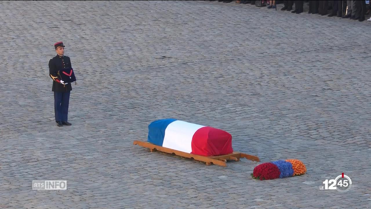 L'hommage de la France à Charles Aznavour: Hommage national aux Invalides à Paris en présence d'Emmanuel Macron.