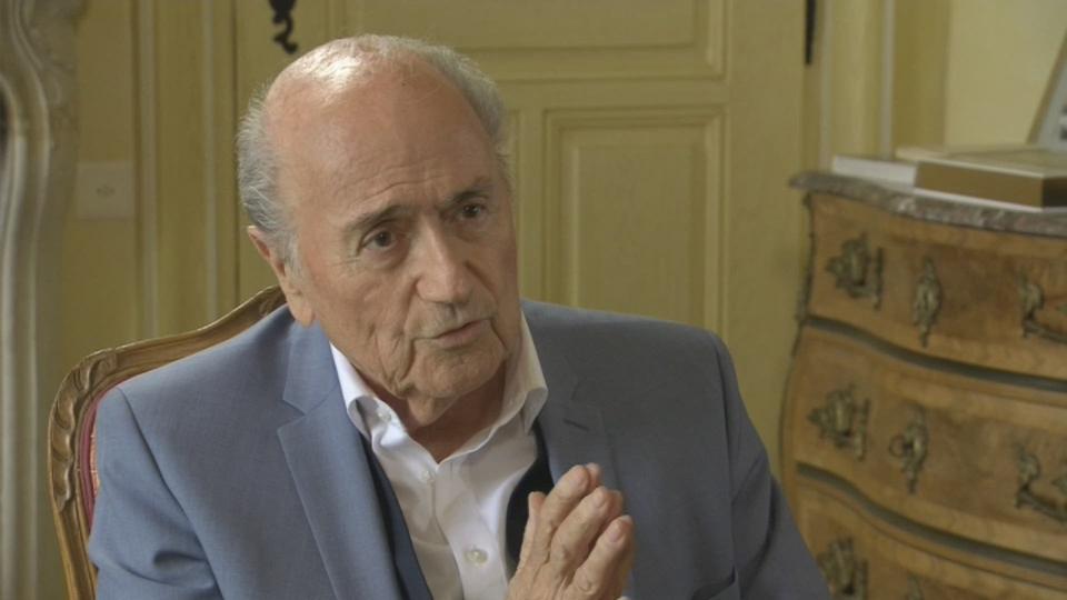 Sepp Blatter: "Sarkozy a dit à Platini: tu dois voter pour le Qatar, toi et tes sbires"