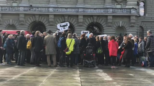 Le référendum contre la surveillance des assurés est lancé